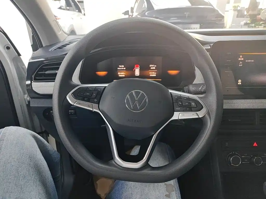 Volkswagen Tharu — миниатюра 11