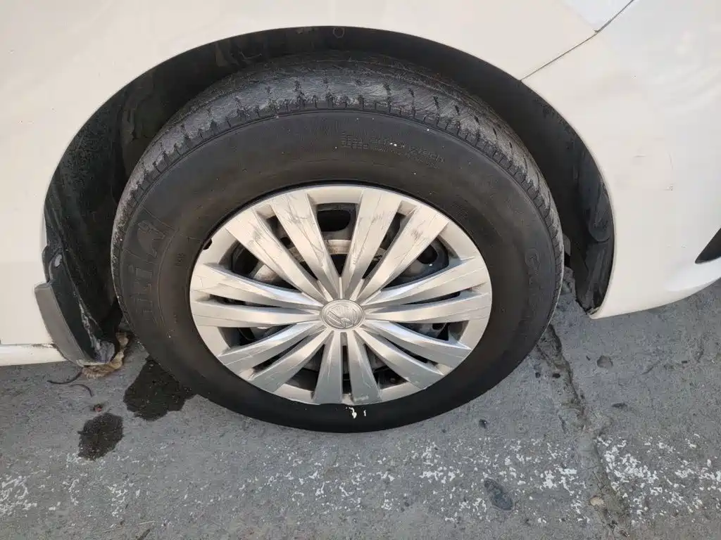 Volkswagen Santana — миниатюра 8