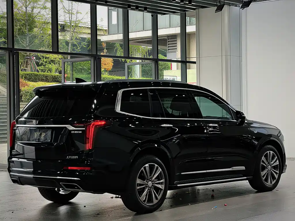Cadillac XT6 2020 28T мест Luxury