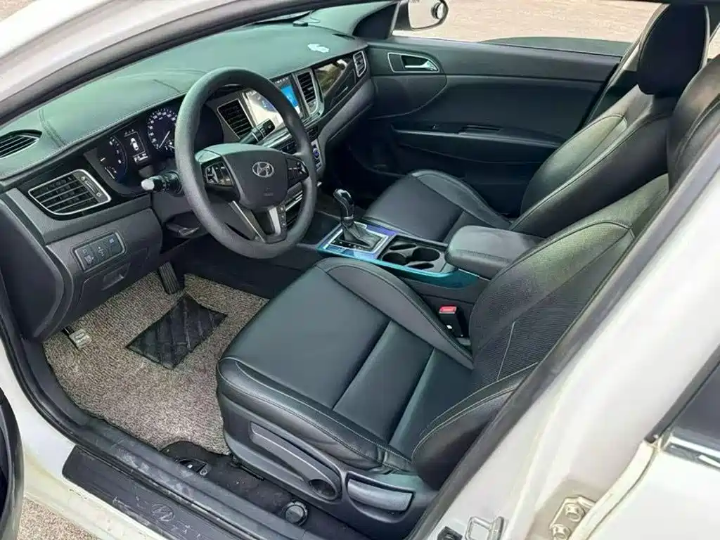 Hyundai Mistra — миниатюра 4