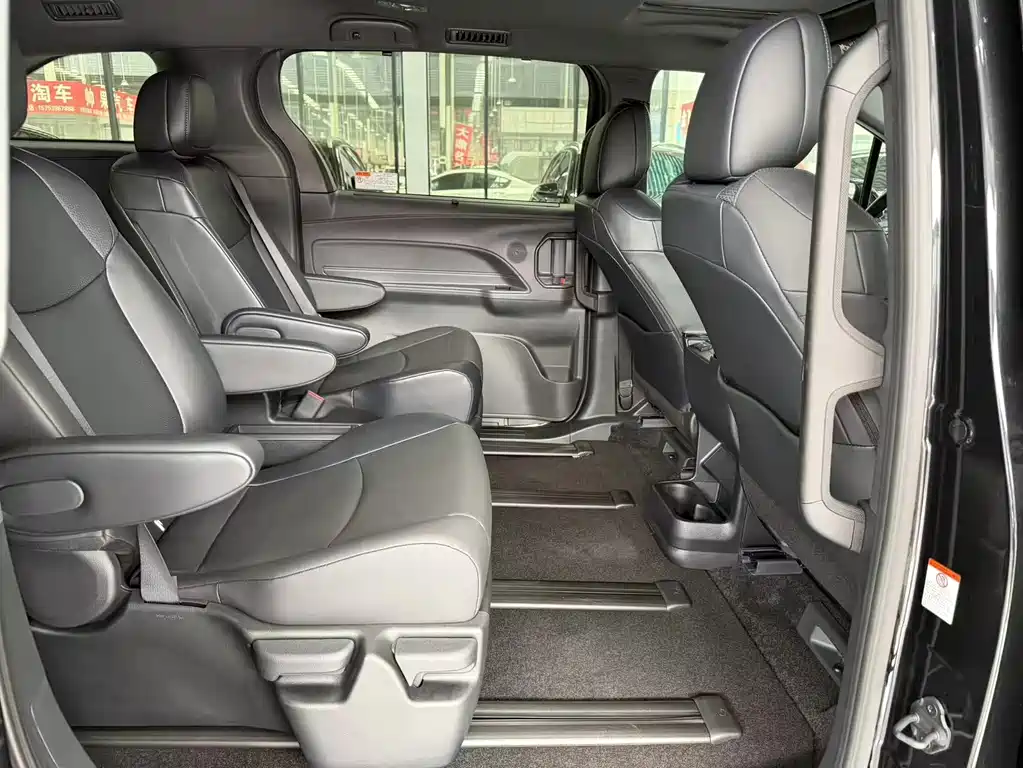 Toyota Granvia 2026 2.5L Comfort