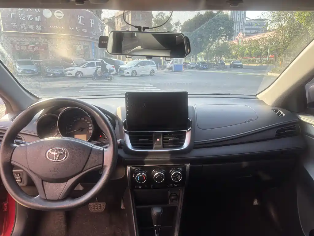 TOYOTA YARIS L ZHIXUAN