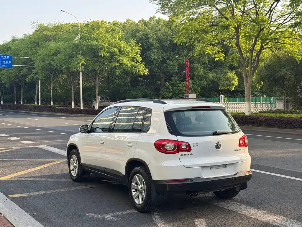 Volkswagen Tiguan — миниатюра 3