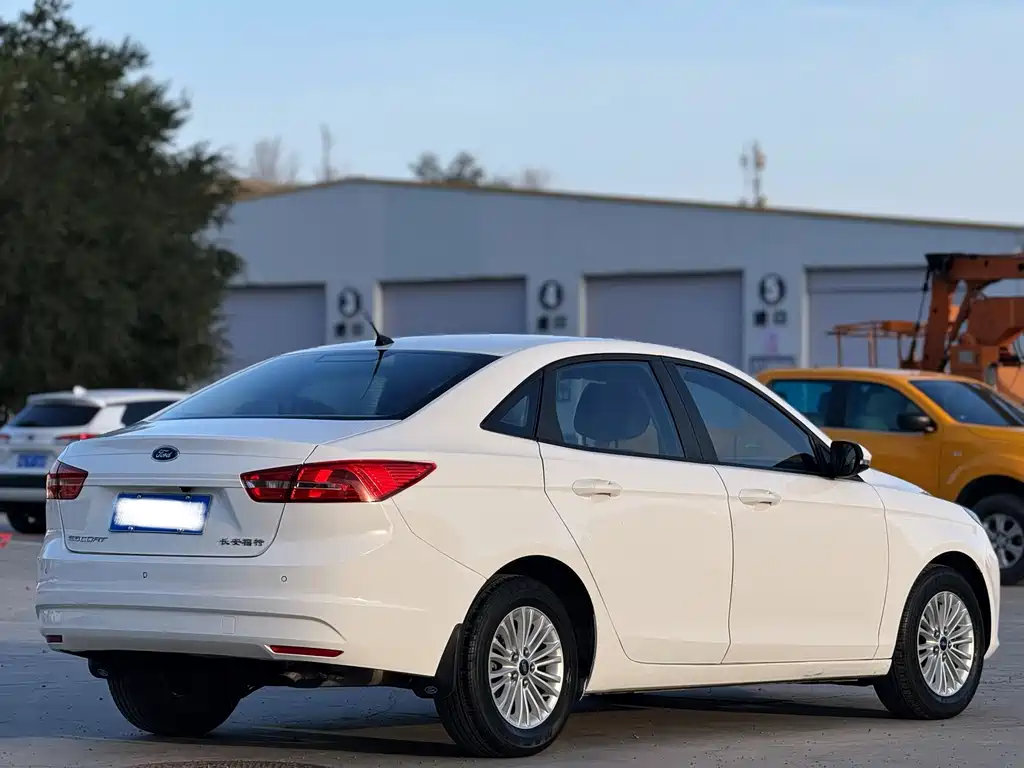 Ford Escort — миниатюра 9