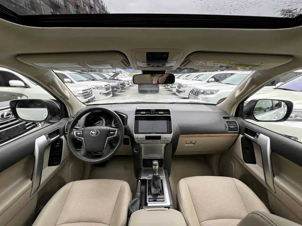 Toyota Land Cruiser Prado 2023 4.0L AT