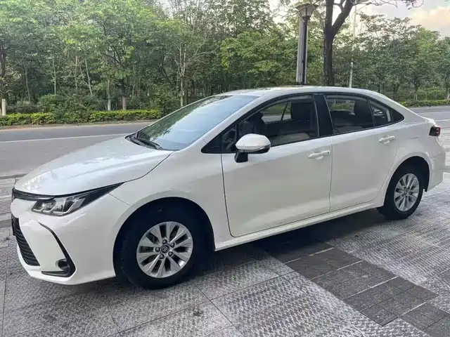 TOYOTA COROLLA 2019