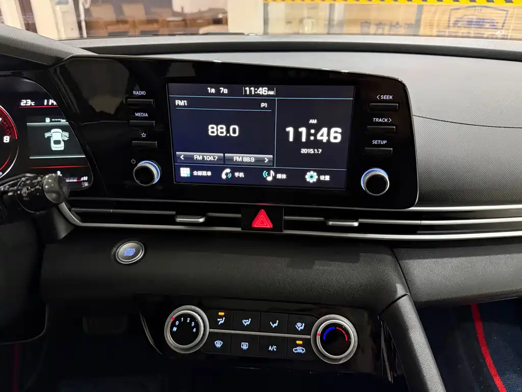 Hyundai Elantra — миниатюра 15