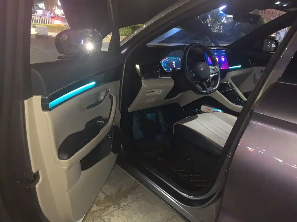 BYD PLUS New Energy — миниатюра 14