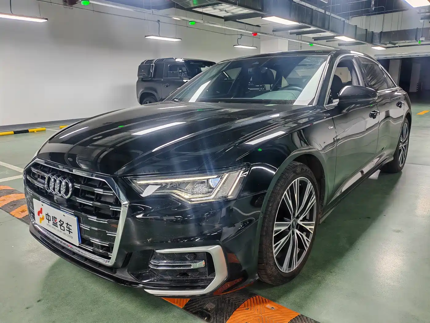 奥迪A6L 2023款 45 TFSI quattro 臻选动感型 2023