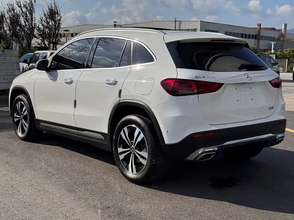 Mercedes-Benz GLA — миниатюра 27
