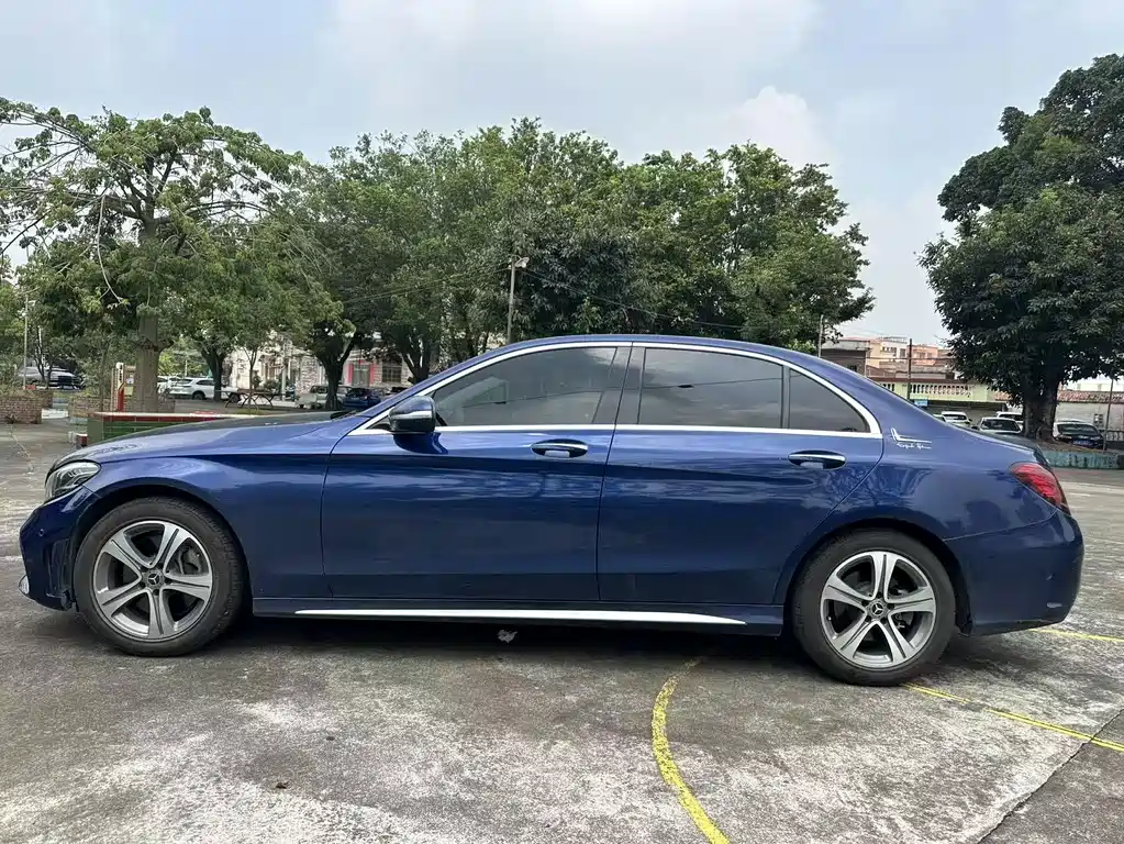 Mercedes-Benz C-Class — миниатюра 4