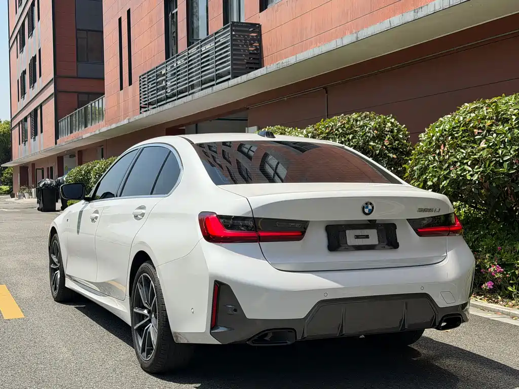 BMW 3 Series — миниатюра 13