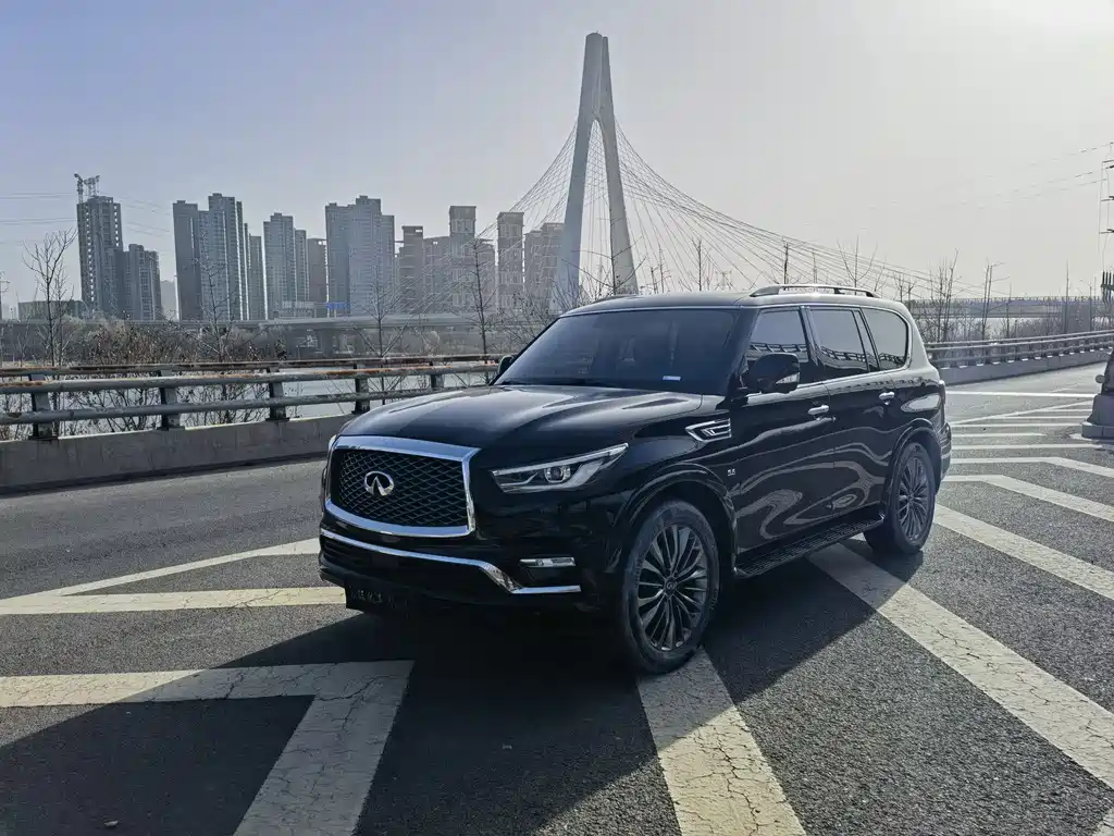 INFINITI QX80