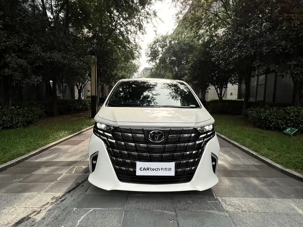 Toyota Alphard 2024 2.5L Luxury