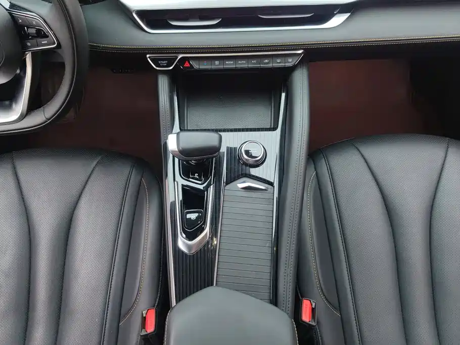 Geely Xingyue L — миниатюра 16