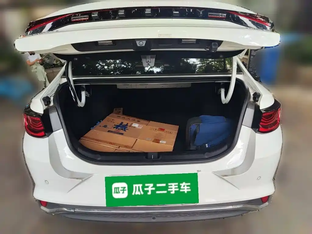 Geely Emgrand L — миниатюра 15