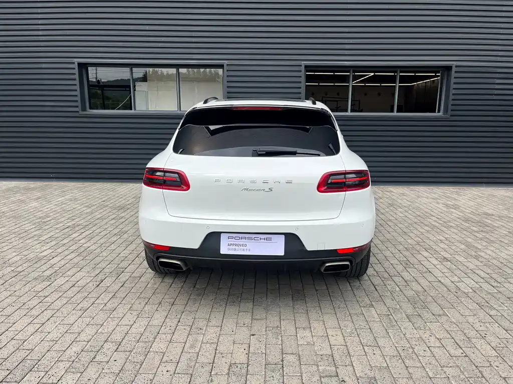 Porsche Macan — миниатюра 5