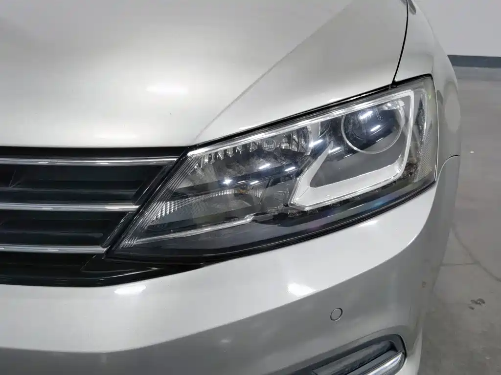 Volkswagen Sagitar — миниатюра 7
