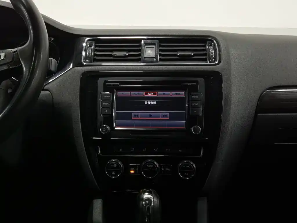 Volkswagen Sagitar — миниатюра 12