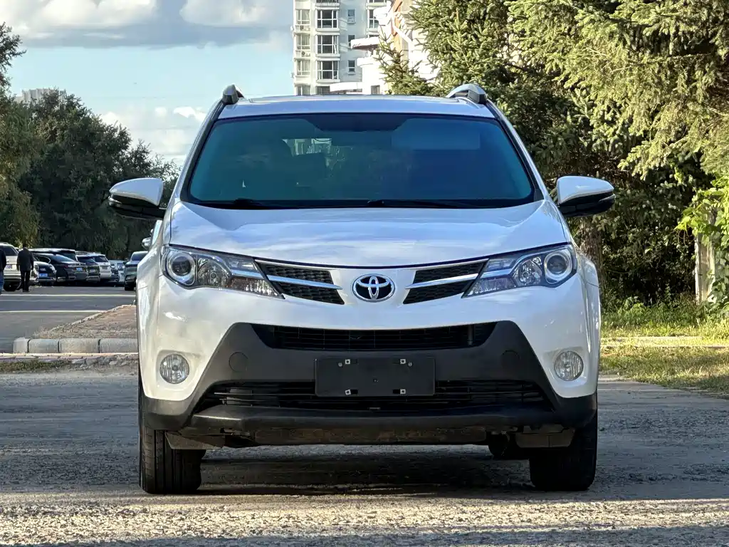 Toyota RAV4 — миниатюра 2
