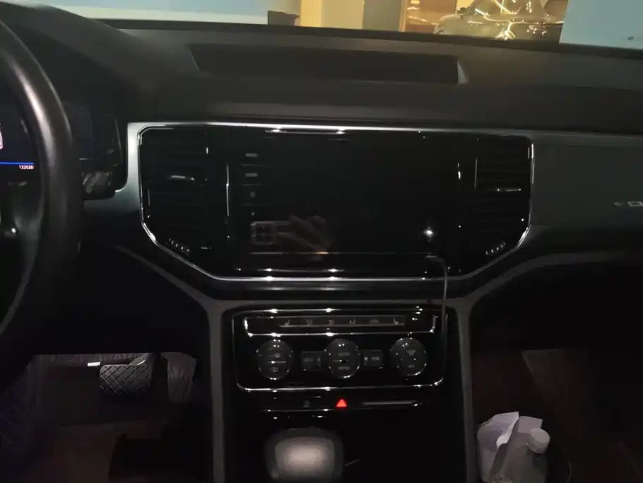 Volkswagen Teramont — миниатюра 13