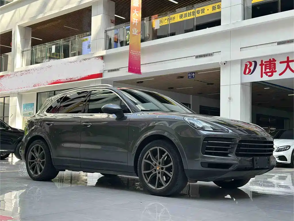 PORSCHE CAYENNE