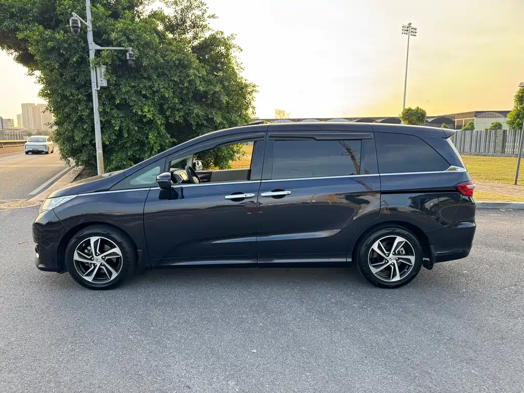 Honda Odyssey 2015 2.4L Luxury