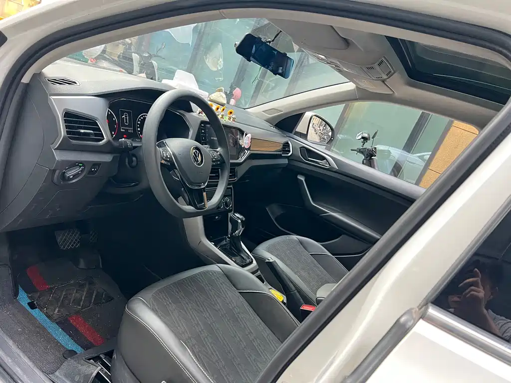 Volkswagen T-Cross — миниатюра 4