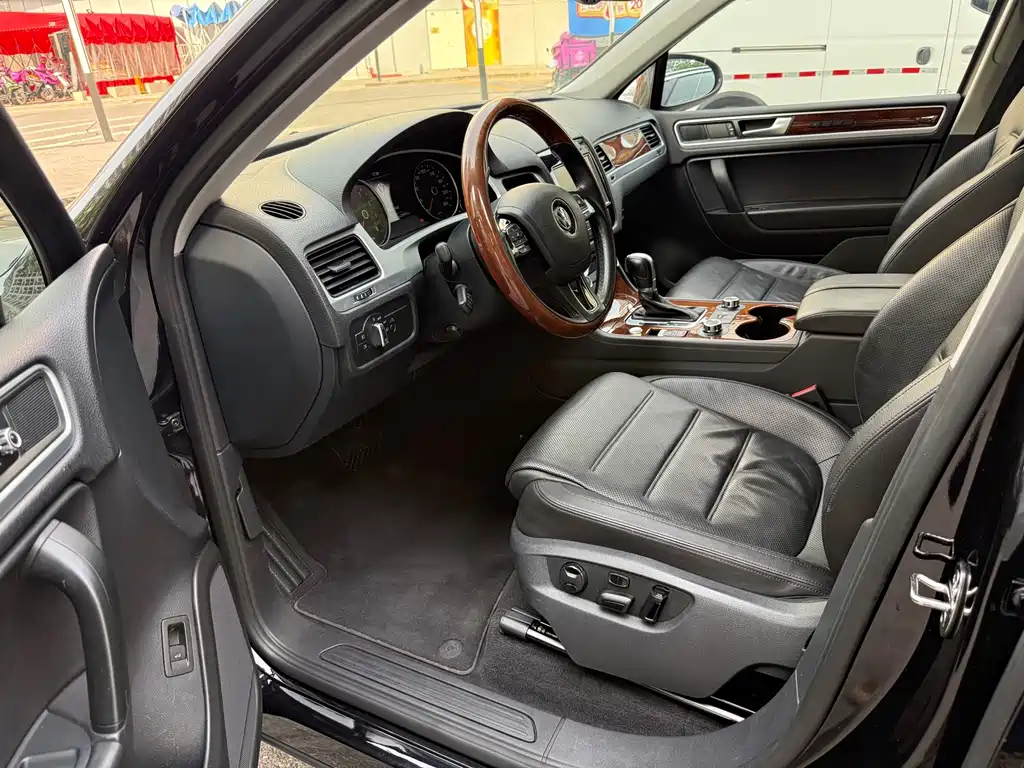 Volkswagen Touareg — миниатюра 7