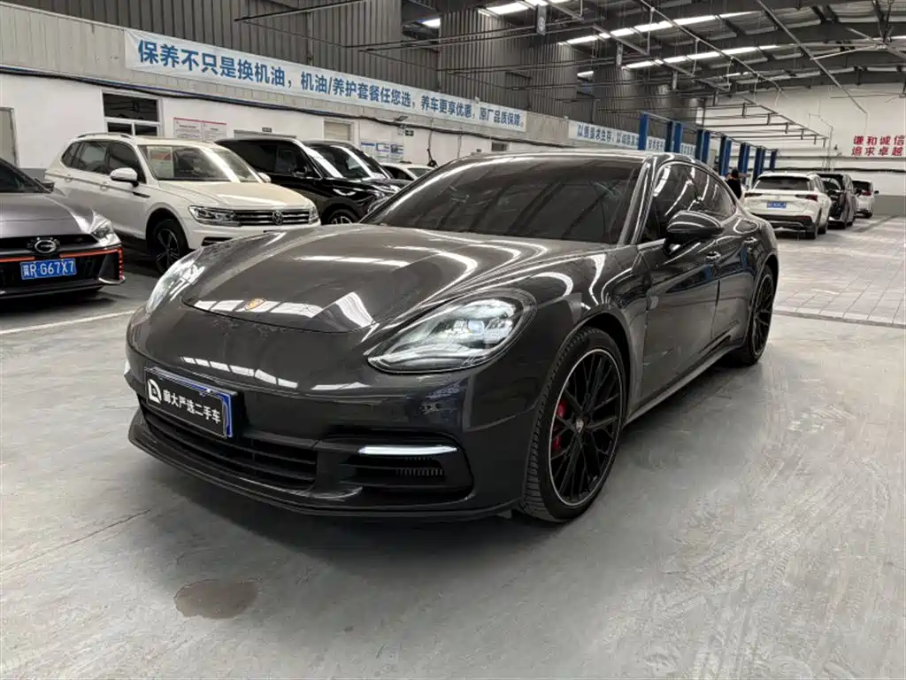 Porsche Panamera 2020