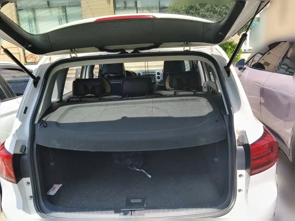 Volkswagen Tiguan — миниатюра 20
