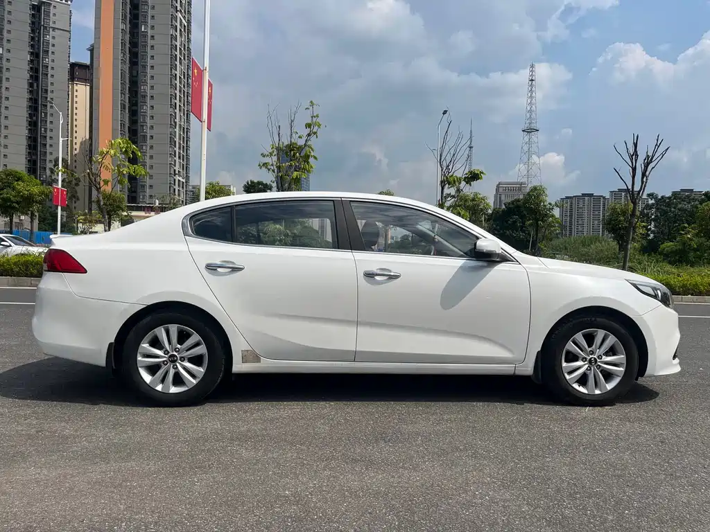 Kia K4 — миниатюра 4