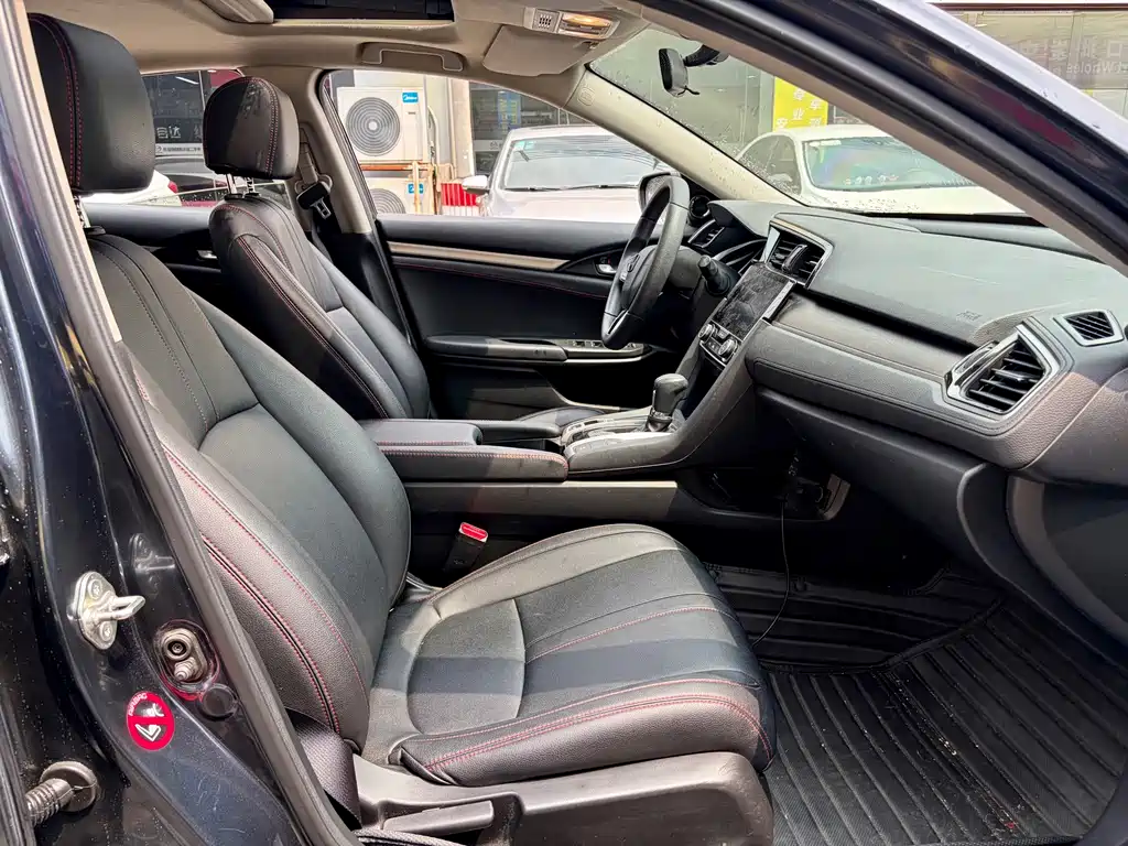 Honda Civic — миниатюра 8
