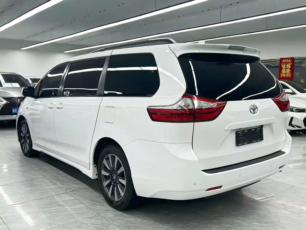 Toyota Sienna 2017 3.5L AT