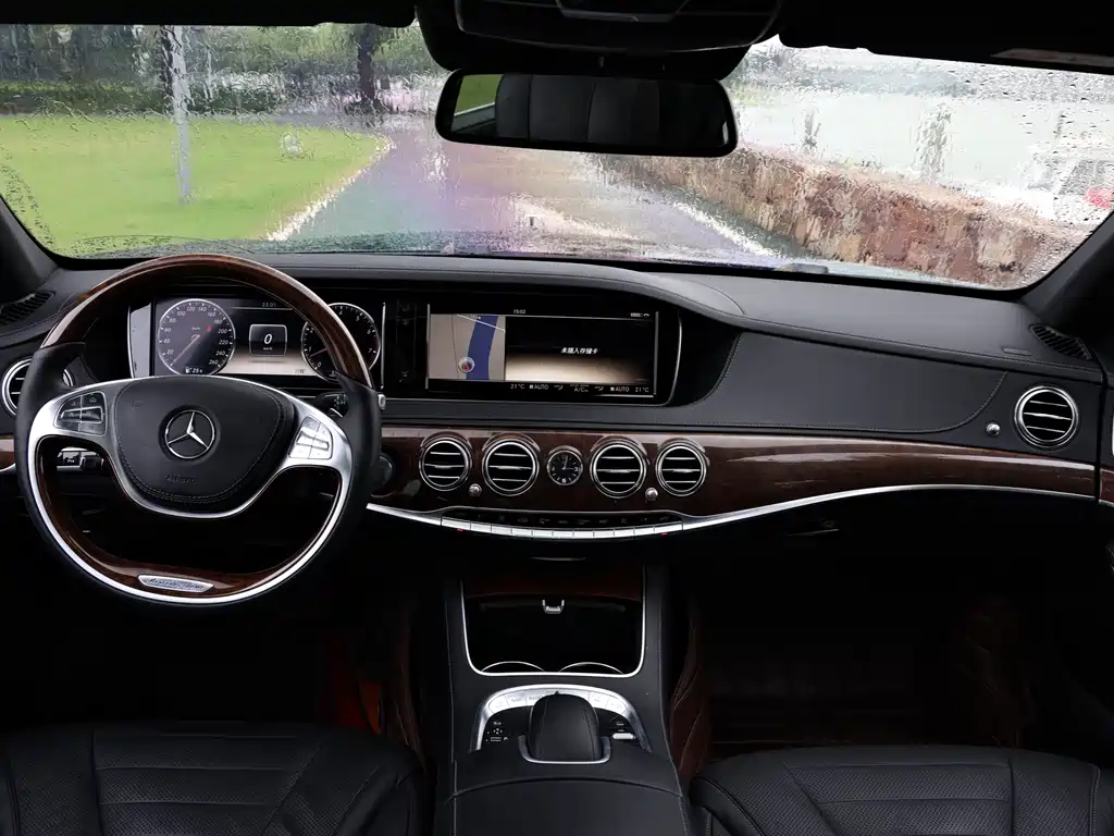Mercedes-Benz S-Class — миниатюра 10