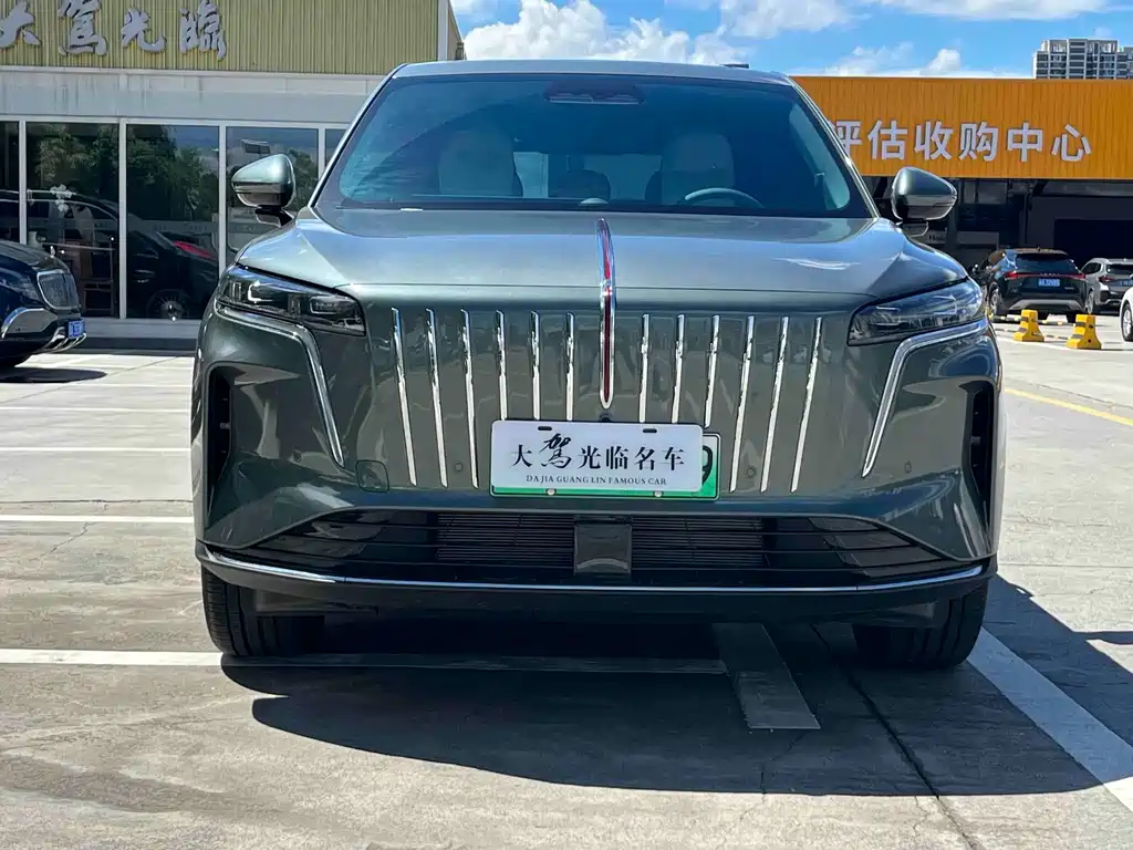 Hongqi Красный флаг HS6 PHEV — миниатюра 2