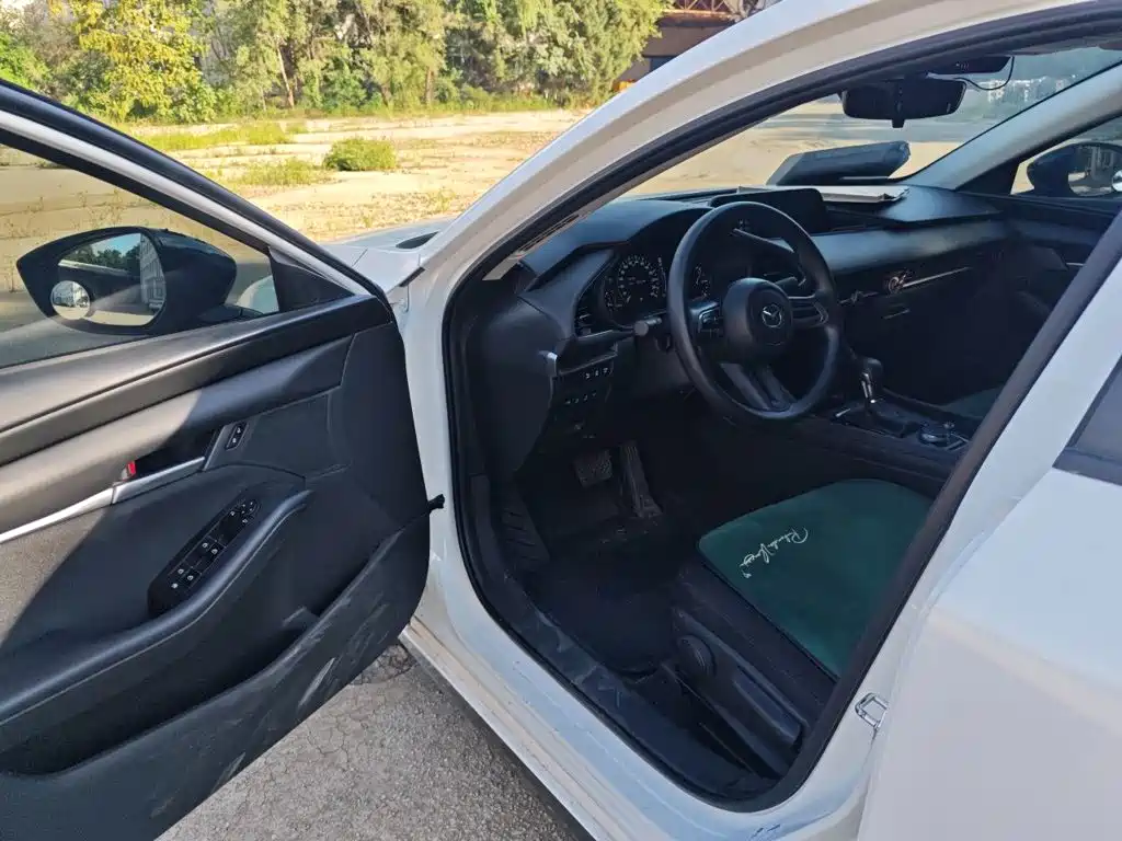 Mazda 3 Axela — миниатюра 17