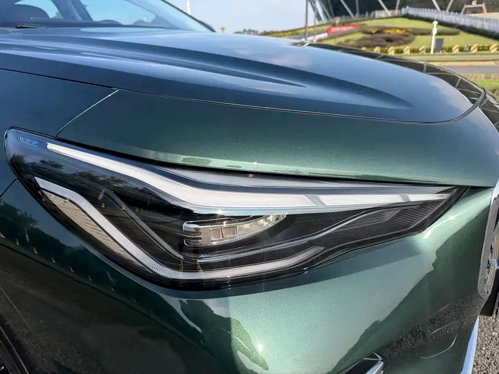Geely Emgrand — миниатюра 5
