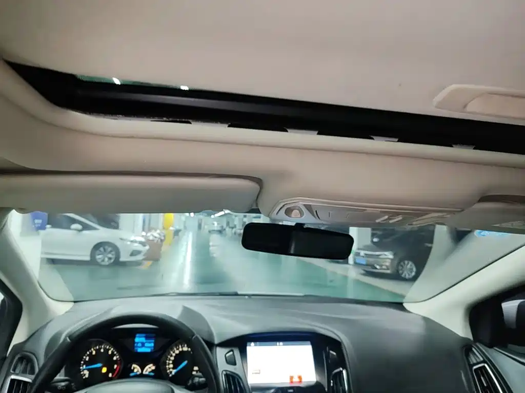 Ford Focus — миниатюра 18