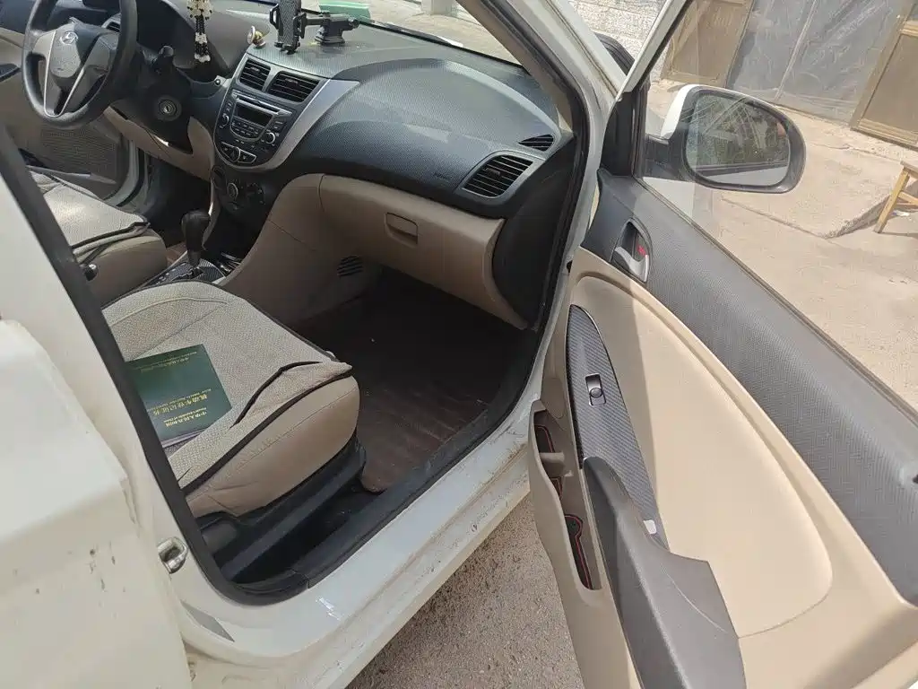 Hyundai Verna — миниатюра 18