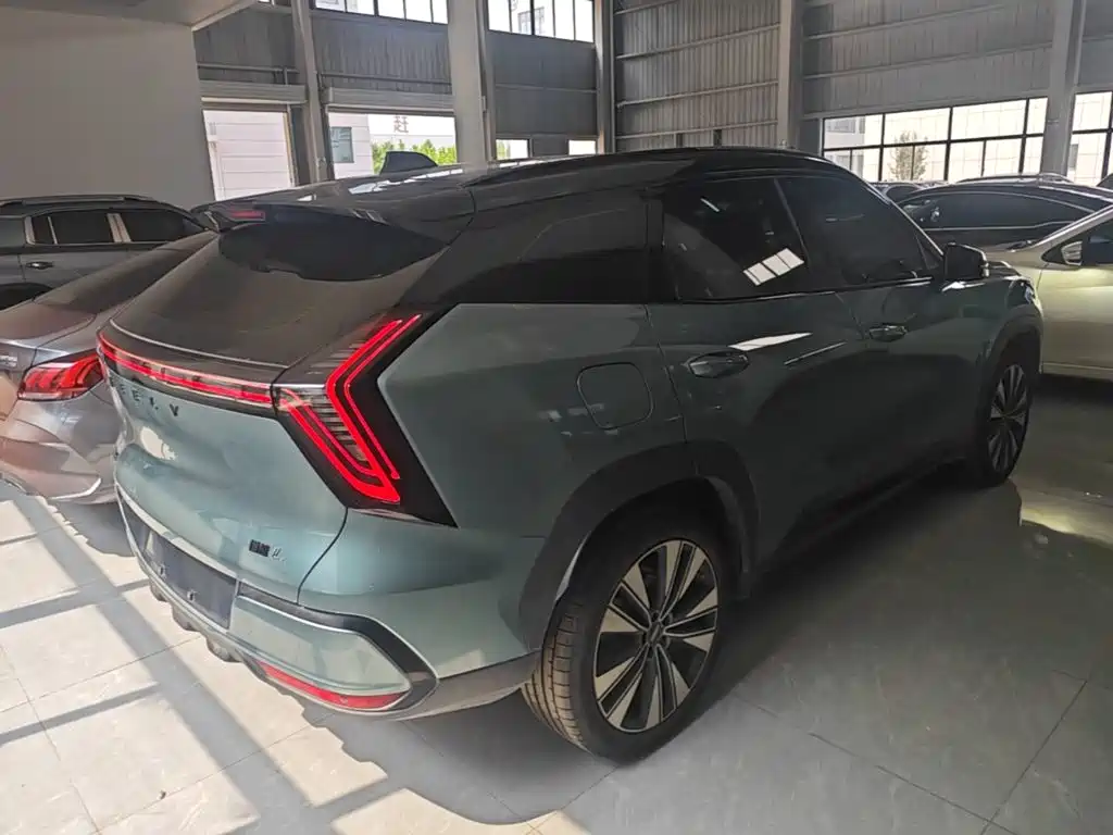 Geely Boyue L L 2025 1.5TD DCT