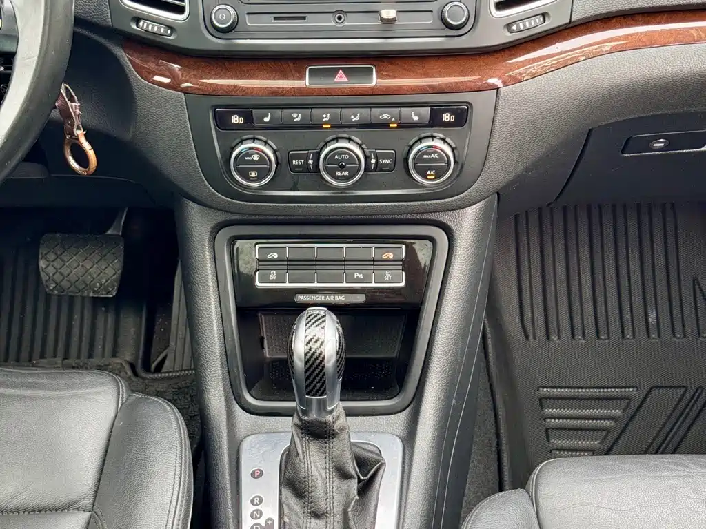 Volkswagen Sharan — миниатюра 14