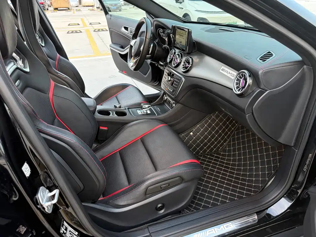 Mercedes-Benz GLA AMG — миниатюра 11