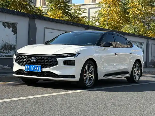 FORD MONDEO 2023