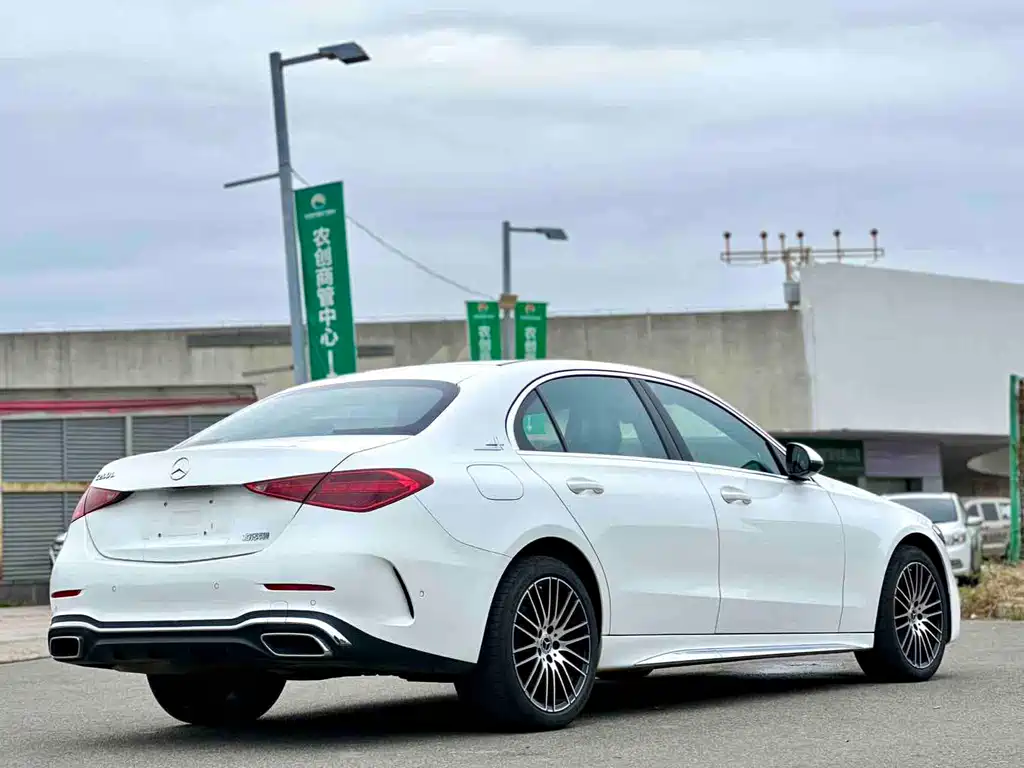 Mercedes-Benz C-Class — миниатюра 3