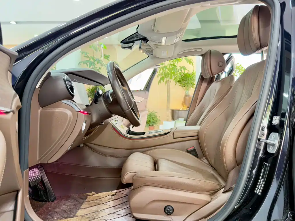 Mercedes-Benz E-Class E 2022 E 300 L Fashion