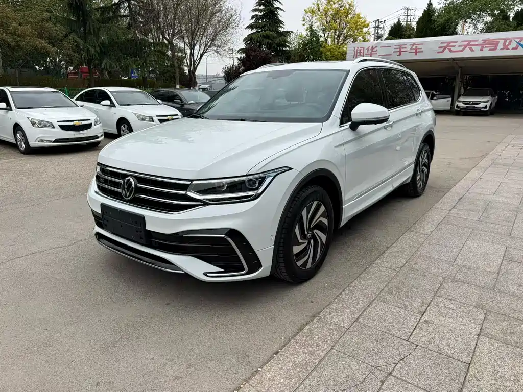 Volkswagen Tiguan L 2024