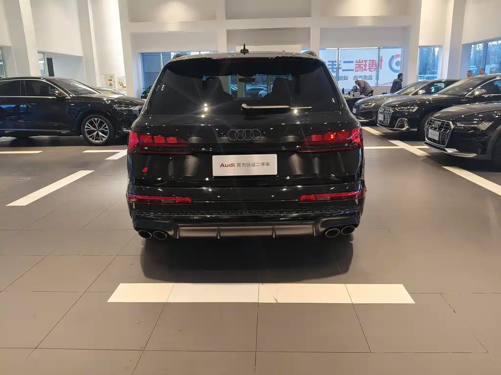 AUDI SQ7