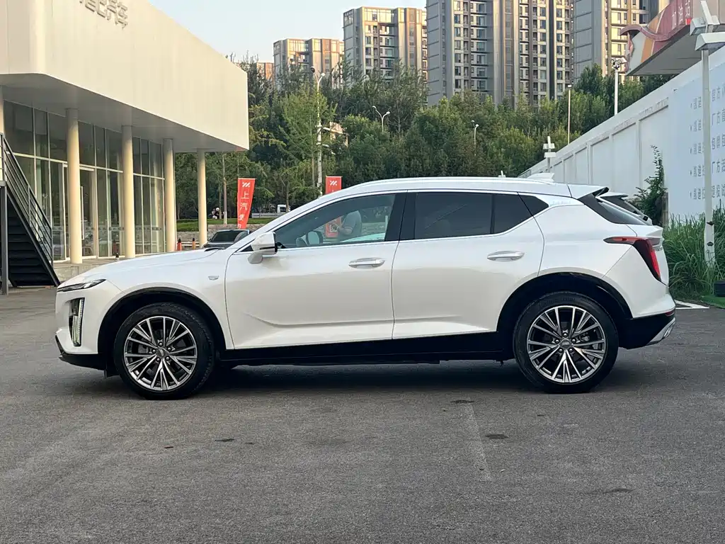 Cadillac GT4 — миниатюра 3