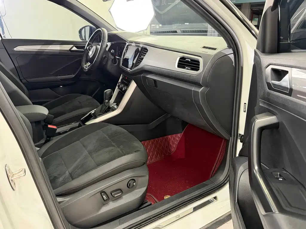 Volkswagen T-Roc 2022 280TSI DSG R-Line Pro PLUS